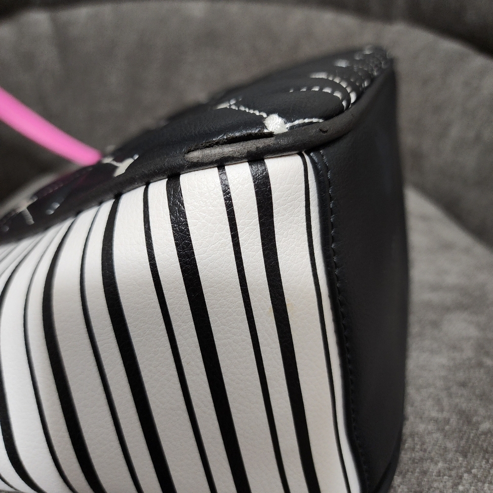 BETSEY JOHNSON BAG - Picture 9 of 12